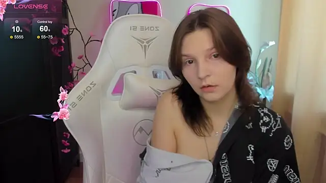 Snapshot of AudreyyKim chatting on June 12, 2026, 8:23 am AudreyyKim online show from June 12, 2026, 8:23 am
