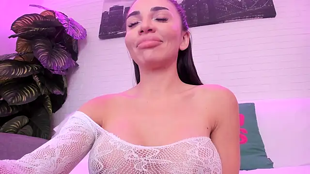 Snapshot of Katya_K chatting on October 3, 2025, 5:58 pm Katya K online show from October 3, 2025, 5:58 pm