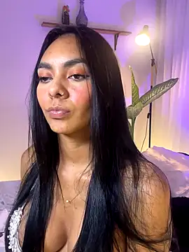 GiorgiaLuxee online show from September 18, 2025, 10:57 pm