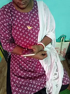 Snapshot of desi_boudi87 chatting on May 24, 2026, 3:28 am desi boudi87 online show from May 24, 2026, 3:28 am