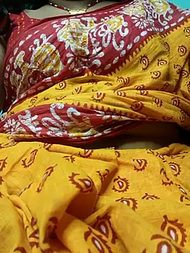 Snapshot of desi_boudi87 chatting on September 9, 2025, 5:44 pm desi boudi87 online show from September 9, 2025, 5:44 pm