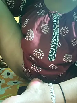 Snapshot of desi_boudi87 chatting on September 22, 2025, 5:41 pm desi boudi87 online show from September 22, 2025, 5:41 pm