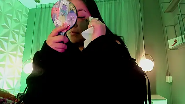 Snapshot of MAGIC_TESSA chatting on December 5, 2025, 8:39 pm MAGIC TESSA online show from December 5, 2025, 8:39 pm