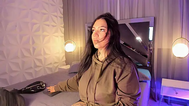 Snapshot of MAGIC_TESSA chatting on October 27, 2025, 7:37 pm MAGIC TESSA online show from October 27, 2025, 7:37 pm