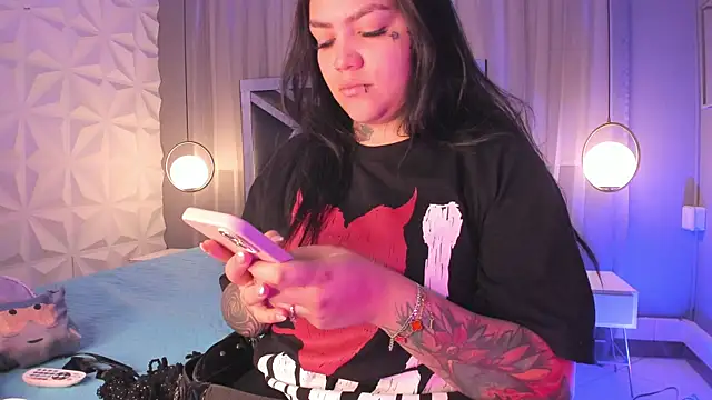 Snapshot of MAGIC_TESSA chatting on November 17, 2025, 6:45 pm MAGIC TESSA online show from November 17, 2025, 6:45 pm