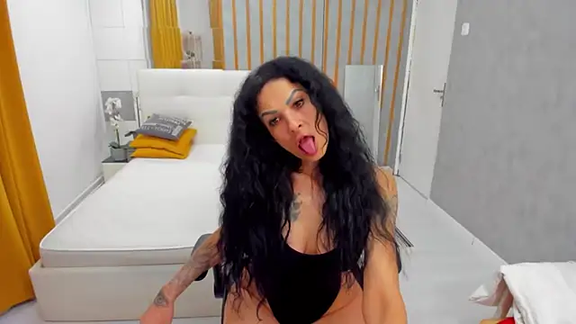 Snapshot of MarbellaRyder chatting on May 17, 2026, 1:22 pm MarbellaRyder online show from May 17, 2026, 1:22 pm