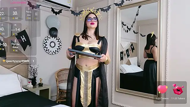 Catalina-Malave online show from November 1, 2025, 3:02 am