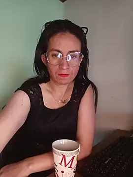 Snapshot of ERIKA__29 chatting on October 22, 2025, 11:53 am ERIKA 29 online show from October 22, 2025, 11:53 am