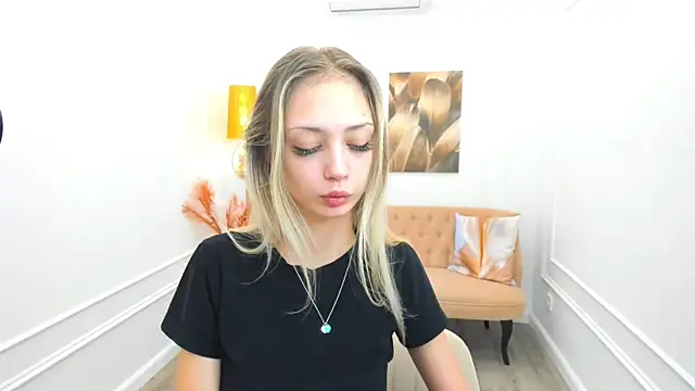 Snapshot of EmilyGraydis chatting on July 5, 2026, 7:54 pm EmilyGraydis online show from July 5, 2026, 7:54 pm