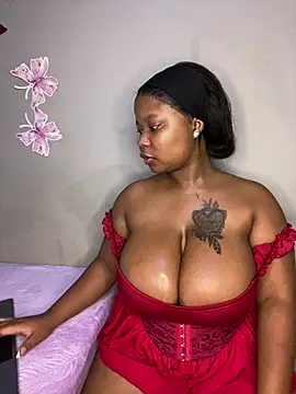 JuicyMellow21 online show from February 24, 2026, 12:33 am