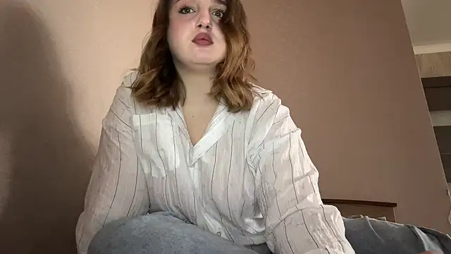 Snapshot of IvyGlimpse chatting on September 12, 2025, 10:26 am IvyGlimpse online show from September 12, 2025, 10:26 am