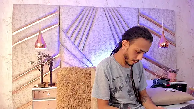 Boss Domiinator online show from October 23, 2025, 3:49 am