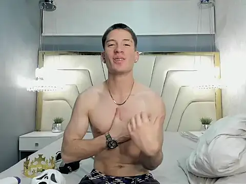 HunterHeat  online show from September 25, 2025, 7:09 pm