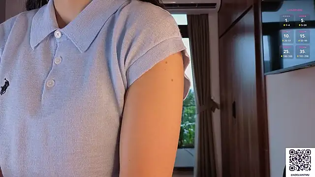 adeliantmu online show from November 3, 2025, 1:11 am