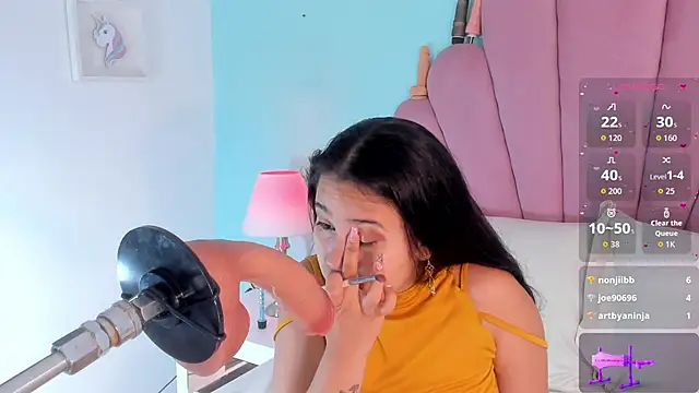 Snapshot of emma_clarke_ chatting on October 24, 2025, 4:00 am emma clarke online show from October 24, 2025, 4:00 am