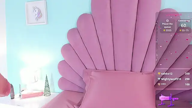 Snapshot of emma_clarke_ chatting on December 18, 2025, 4:06 am emma clarke online show from December 18, 2025, 4:06 am