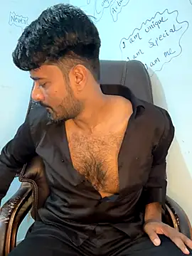 Snapshot of MeekBatgirl chatting on October 5, 2025, 7:32 am MeekBatgirl online show from October 5, 2025, 7:32 am