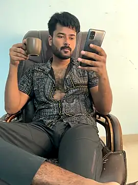 Snapshot of MeekBatgirl chatting on September 25, 2025, 7:03 am MeekBatgirl online show from September 25, 2025, 7:03 am