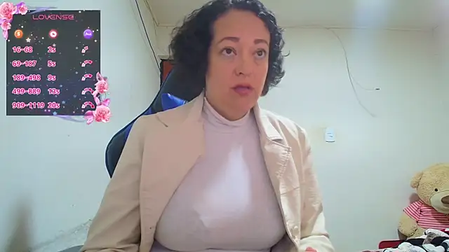 Miss Oriana online show from November 16, 2025, 2:00 pm