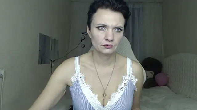 AvaSaturnian online show from November 9, 2025, 1:48 pm