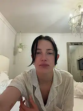 Snapshot of Remirosee chatting on April 11, 2026, 5:48 am Remirosee online show from April 11, 2026, 5:48 am