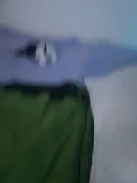 Snapshot of Michluxe_69 chatting on December 23, 2025, 2:11 am Michluxe 69 online show from December 23, 2025, 2:11 am