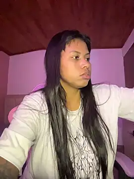 Michluxe 69 online show from April 24, 2026, 1:51 am