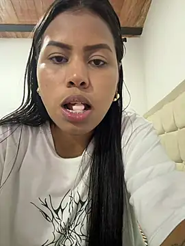 Snapshot of Michluxe_69 chatting on January 11, 2026, 11:44 pm Michluxe 69 online show from January 11, 2026, 11:44 pm