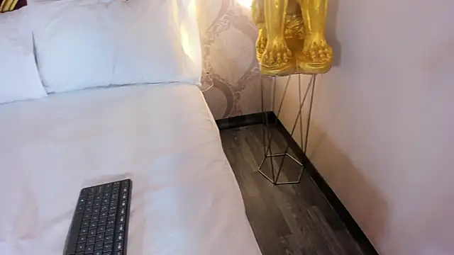 Snapshot of AnastasiaBlare chatting on February 7, 2026, 5:21 pm AnastasiaBlare online show from February 7, 2026, 5:21 pm