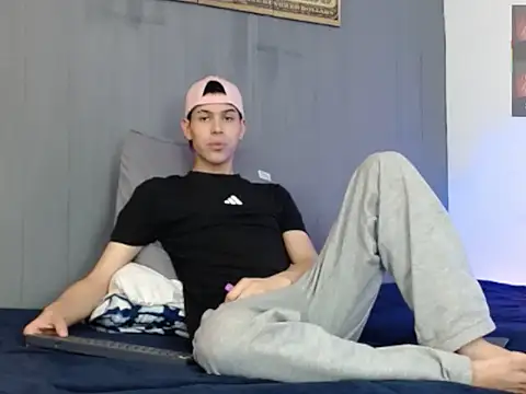 Snapshot of angeloo_666 chatting on September 12, 2025, 7:46 pm angeloo 666 online show from September 12, 2025, 7:46 pm