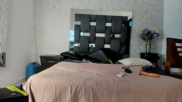 Snapshot of MissDiabla_ chatting on October 31, 2025, 3:08 pm MissDiabla online show from October 31, 2025, 3:08 pm