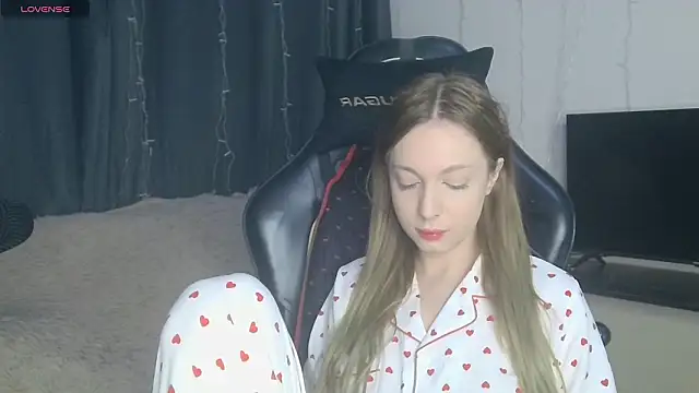 BabbbyFoxxx online show from March 24, 2026, 7:03 pm