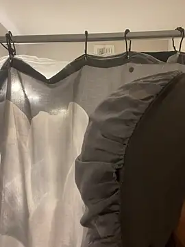 Prettygirl6070 online show from April 17, 2026, 1:30 am