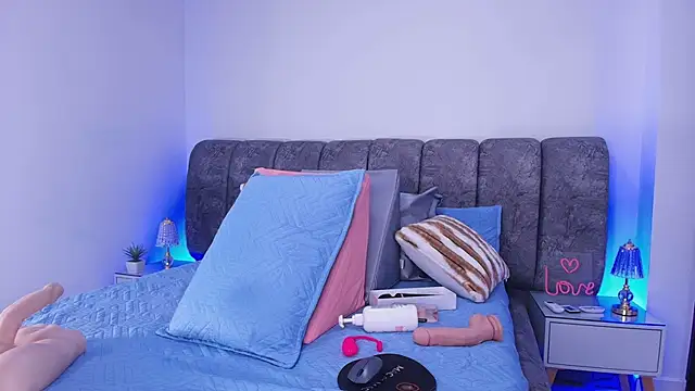 sweegirl69 online show from November 20, 2025, 12:06 pm