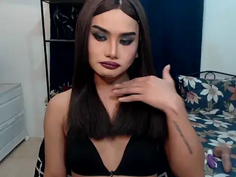 RositaUshvada online show from November 26, 2025, 1:55 pm