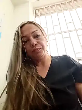 Snapshot of Madisson-04_ chatting on April 15, 2026, 7:58 pm Madisson-04 online show from April 15, 2026, 7:58 pm