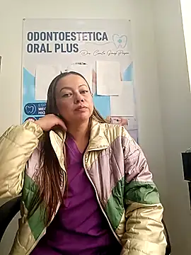 Snapshot of Madisson-04_ chatting on March 31, 2026, 12:40 pm Madisson-04 online show from March 31, 2026, 12:40 pm