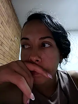 MiaForever1 online show from April 6, 2026, 11:50 pm