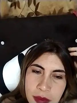 Snapshot of Camila_latina_0 chatting on October 11, 2025, 2:34 am Camila latina 0 online show from October 11, 2025, 2:34 am