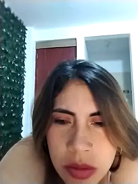 Snapshot of Camila_latina_0 chatting on September 22, 2025, 4:07 am Camila latina 0 online show from September 22, 2025, 4:07 am