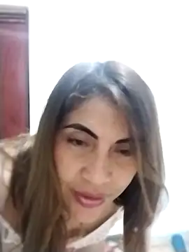 Snapshot of Camila_latina_0 chatting on November 15, 2025, 5:55 am Camila latina 0 online show from November 15, 2025, 5:55 am