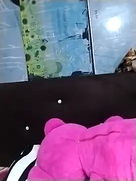 Snapshot of Camila_latina_0 chatting on September 24, 2025, 2:40 am Camila latina 0 online show from September 24, 2025, 2:40 am