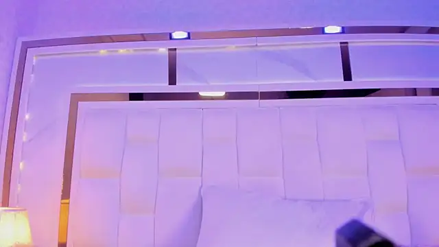 Snapshot of violet_sm chatting on November 15, 2025, 3:10 am violet sm online show from November 15, 2025, 3:10 am