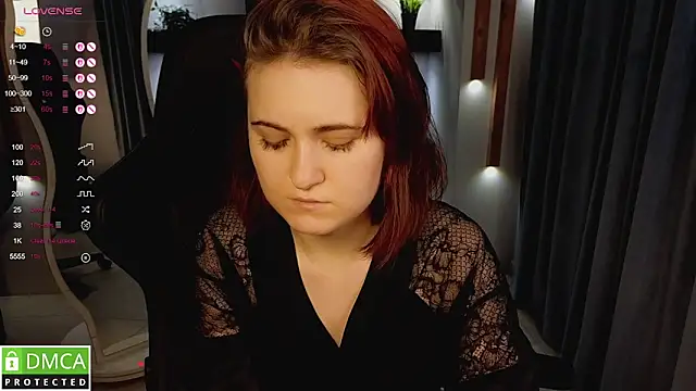 Snapshot of Roxy_foxi chatting on November 10, 2025, 1:10 am Roxy foxi online show from November 10, 2025, 1:10 am