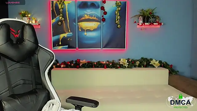 Snapshot of Roxy_foxi chatting on December 4, 2025, 1:15 am Roxy foxi online show from December 4, 2025, 1:15 am