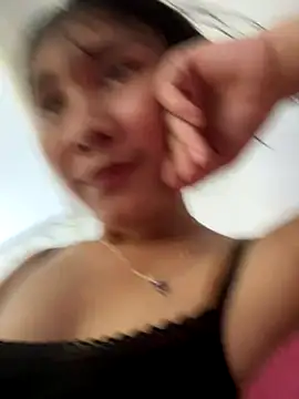 Almond-cute online show from September 20, 2025, 7:46 am