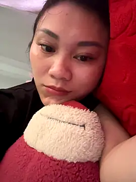 Almond-cute online show from September 25, 2025, 3:12 am