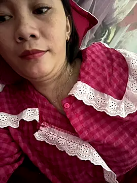 Almond-cute online show from October 22, 2025, 12:59 pm