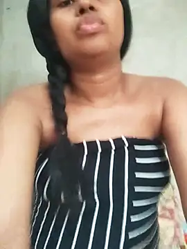 Snapshot of julietta1453 chatting on December 16, 2025, 7:29 pm julietta1453 online show from December 16, 2025, 7:29 pm