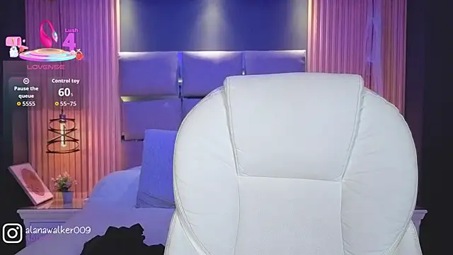 Snapshot of AlanaWalker9 chatting on November 18, 2025, 3:54 am AlanaWalker9 online show from November 18, 2025, 3:54 am